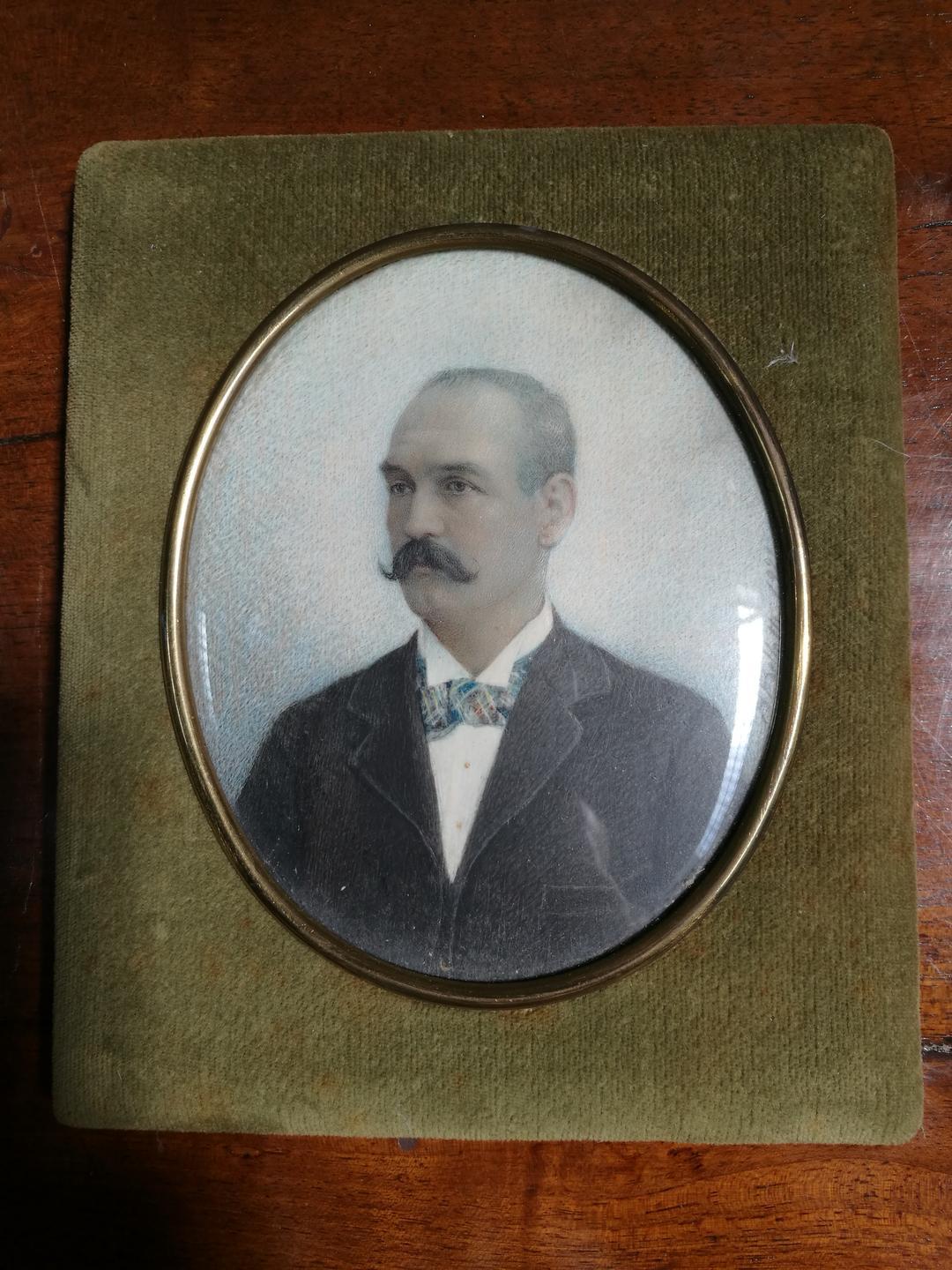 Miniatura, bellotti, avorio, ivory, miniature, portrait, ritratto, uomo, gentiluomo, XX, sec, firmata, signed
