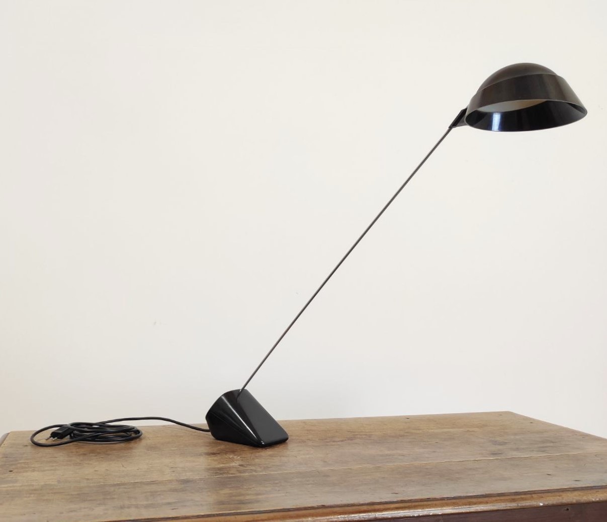 Flos, FLOS, design, Achille, Castiglioni, Ipotenusa630, Ipotenusa, 630, lampada, tavolo, metallo, metacrilato, 1975, italian, design, table, lamp, flos,