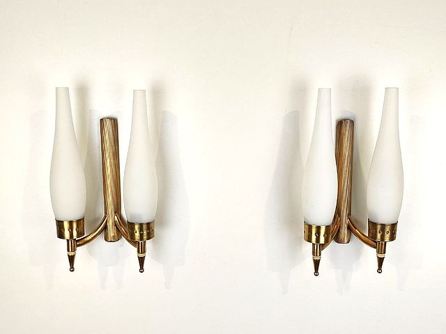 coppia, appliques, doppio, paralume, ottone, vetro, satinato, Italia, anni50, 1950s, satin, glass, brass, Italy, lamp, 