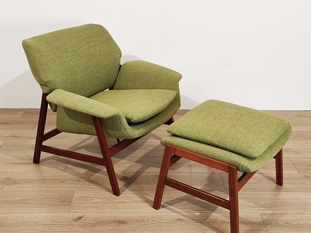 Poltrona, poggiapiedi, modello, 849, 849s, design, GianfrancoFrattini, Cassina, Meda, 1956, segnalazione, CompassodOro, legno, massello, tessuto, colore, pistacchio, chaise, longue, Italia, anni50, armchair, pouf, Cassina, Frattini, 1950s, Italy, design, 