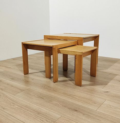 Set, 3, tavolini, nido, legno, frassino, disegner, Afra, Tobia, Scarpa, Cassina, modello777, Etichette, carta, Cassina, Italia, anni60, three, ash, nesting, tables, designed, by, Afra, Tobia, Scarpa, Cassina, model, no777, Italy, 1960s, 