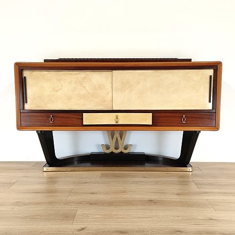 credenza, Osvaldo, Borsani, mobili, Varedo, anni50, legno, ottone, pergamena, mid-century, sideboard, Borsani, wood, brass, parchment, design, Italy, 1950s, 
