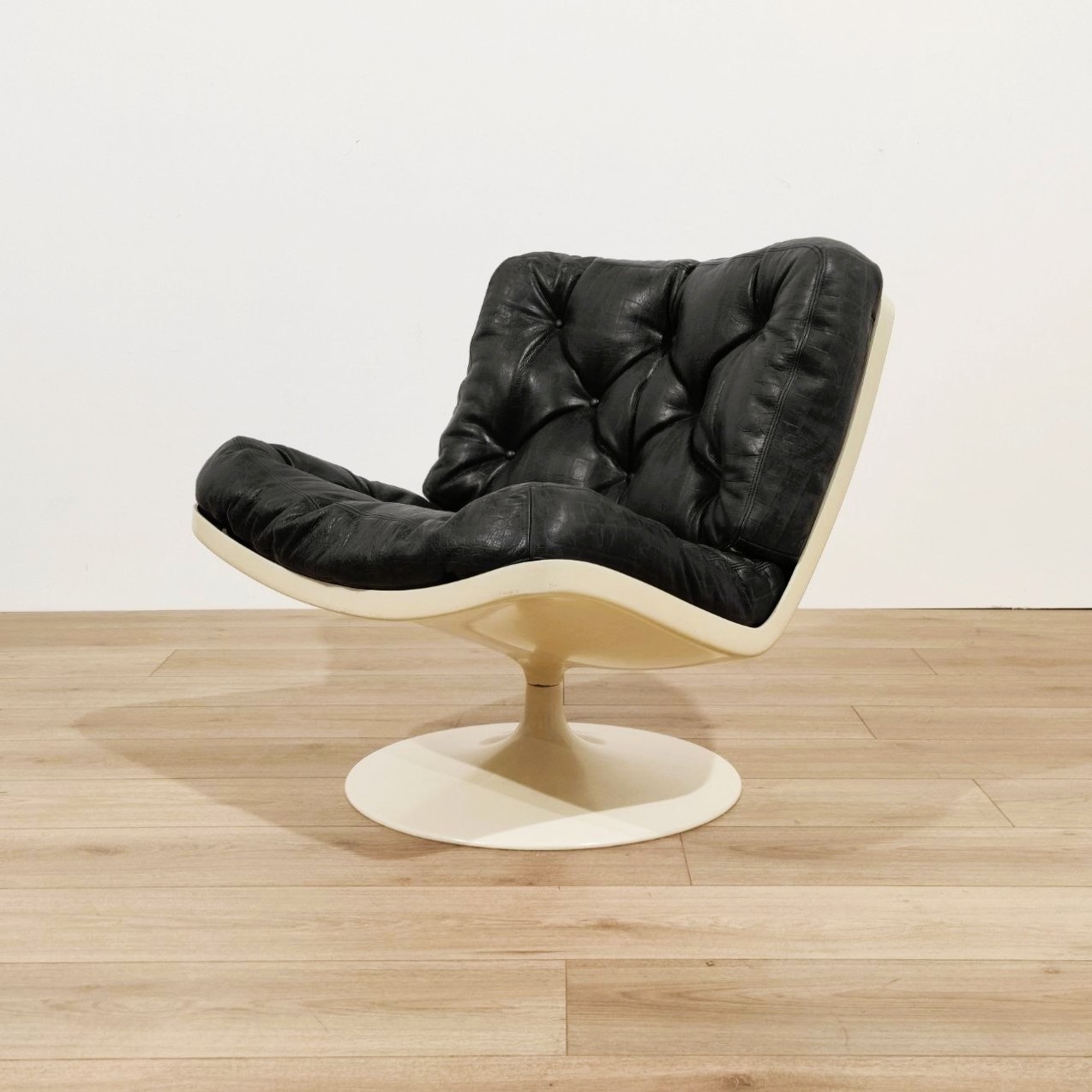 sedia, girevole, PLAY, ivm, struttura, fibra, vetro, vetroresina, cuscini, pelle, nera, anni60, spaceage, Play, ivm, swivel, chair, 1960s, 
