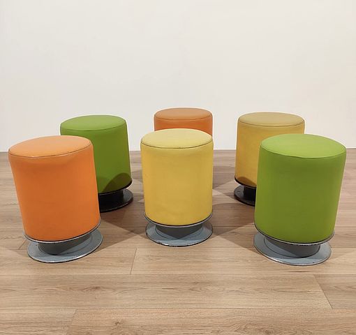 sgabelli, pouf, vinile, verde, giallo, arancione, base, metallo, grigio, marrone, Italia, anni60, anni70, Italian, stools, metal, base, vinyl, green, yellow, orange, 