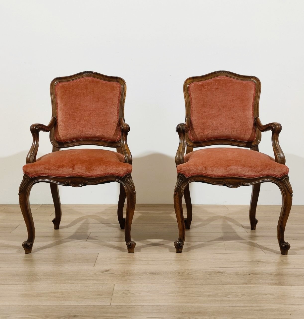coppia, poltrone, legno, noce, massello, stile, LuigiXV, metà, 1800, XIXsec, Italia, 