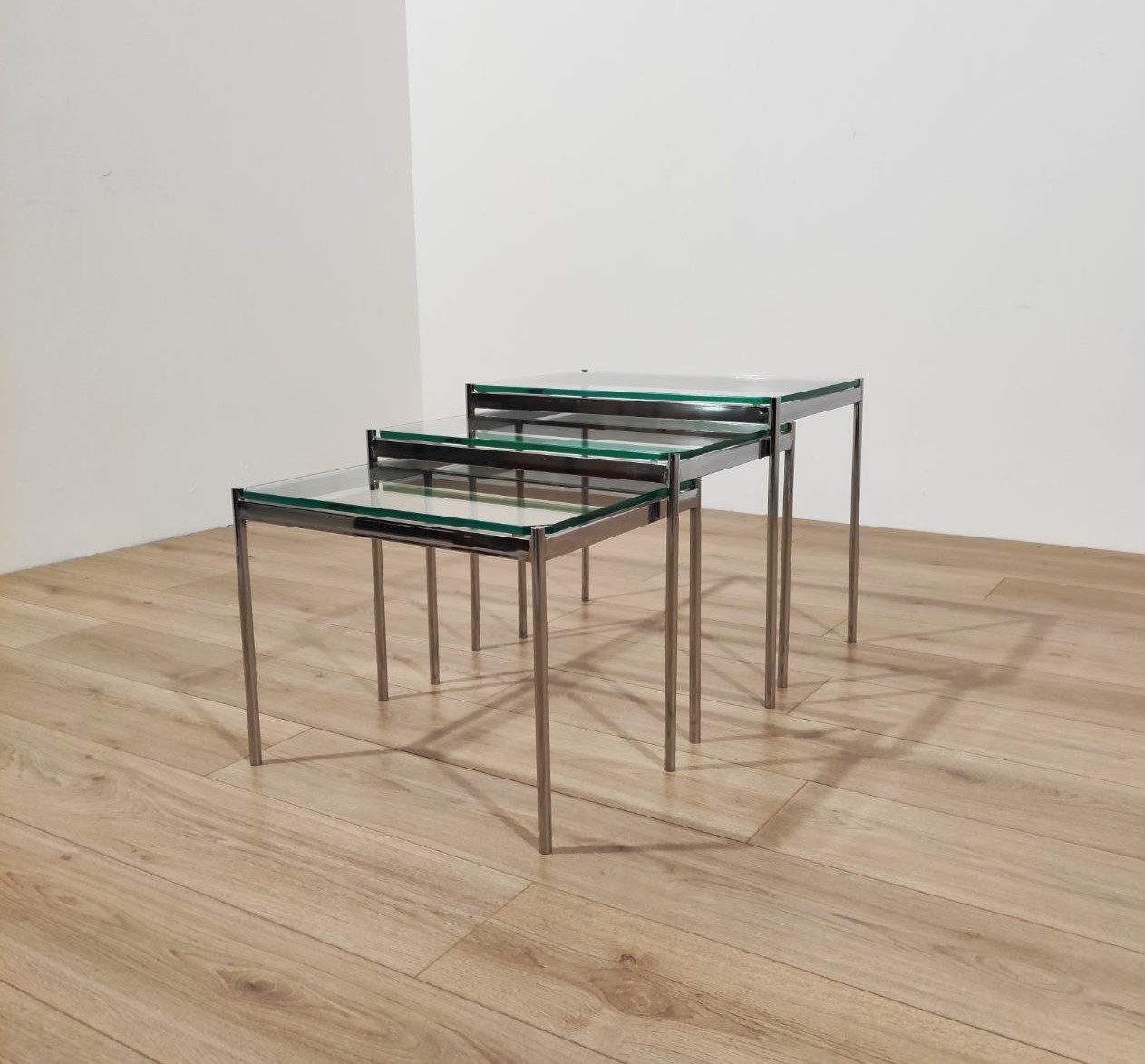 tavolini, a, nido, metallo, cromato, vetro, verde, spesso, anni70, Italia, nest, tables, italian, furniture, 1970s