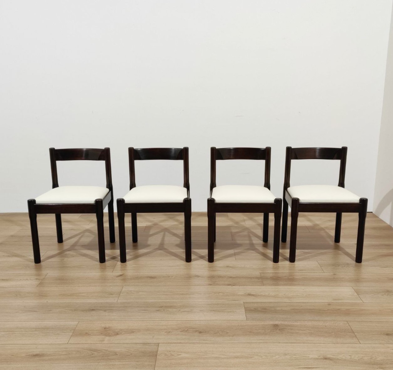 Cassina, sedia, Carimate, design, Vico, Magistretti, anni60, Italy, wood, chair, VicoMagistretti, design, 1960s, 