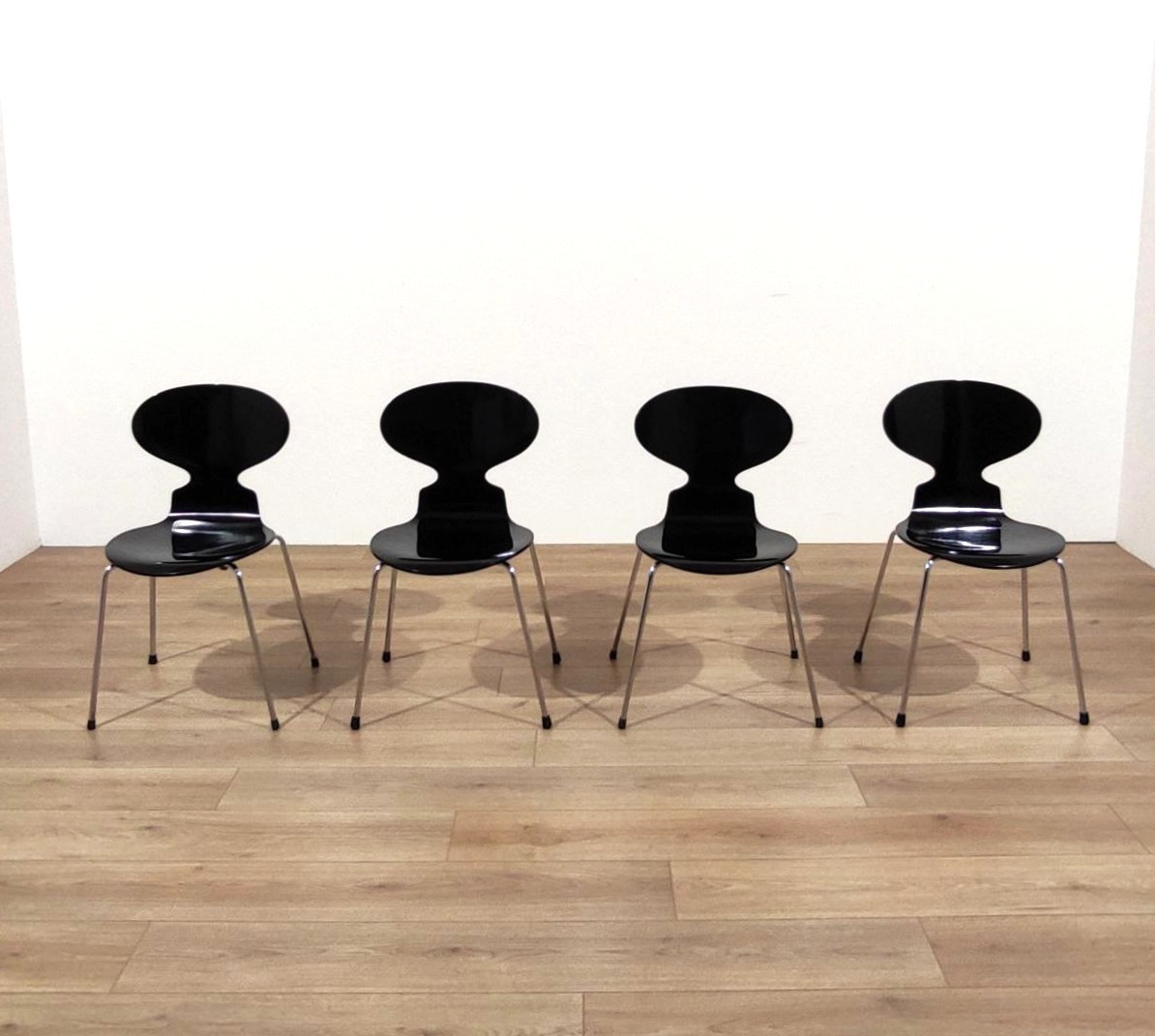 Arne, Jacobsen, sedie, formica, Fritz, Hansen, Made, in, Denmark, 1951, 1952, sedia, nera, laccata, Fritz, Hansen, black, lacquered, chairs, Arne, Jacobsen, 1950s, 