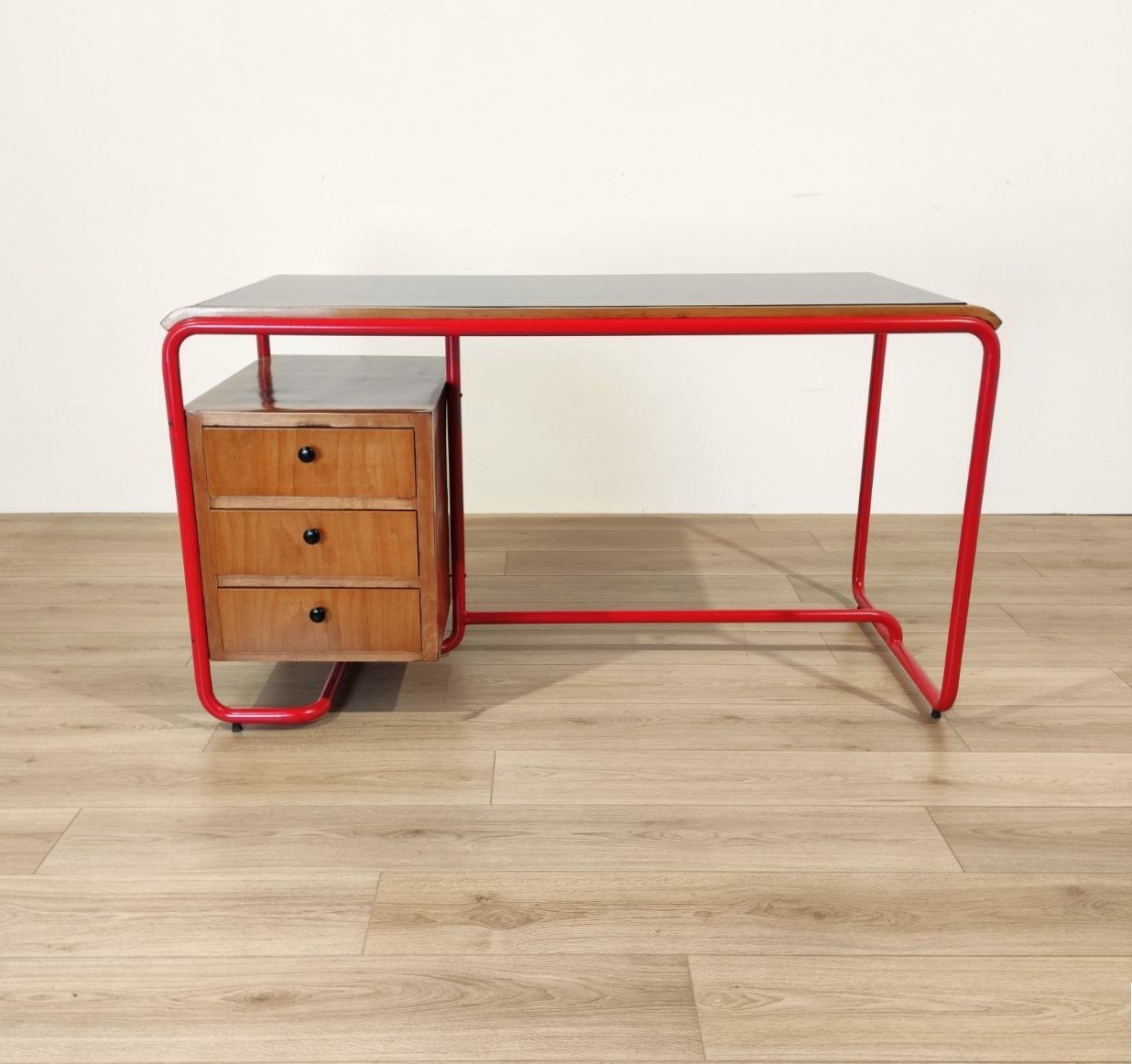 scrivania, scrittoio, stile, Bauhaus, tubolare, rosso, piano, legno, vetro, nero, anni50, anni60, Italy, tubular, desk, design, Bauhaus, 1950s, 